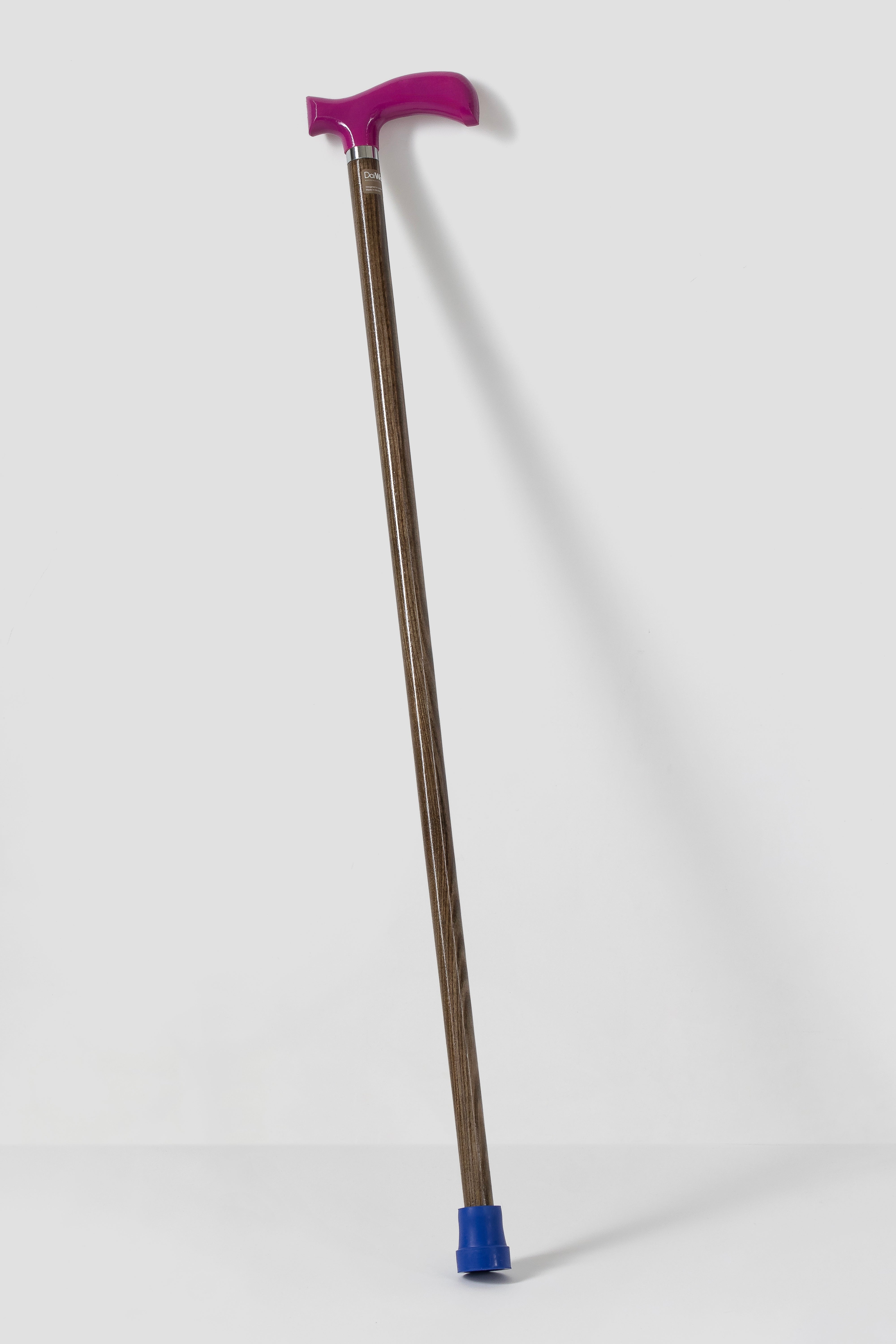DaiWalk fuchsia pink luxury walking cane with light natural oak wood shaft. Custom cut ergonomic designer mobility aid.